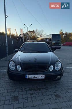 Седан Mercedes-Benz E-Class 2004 в Львові