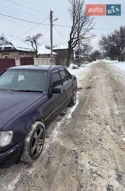 Седан Mercedes-Benz E-Class 1988 в Харкові