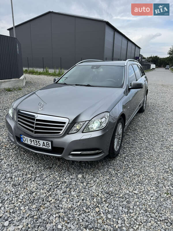 Mercedes-Benz E-Class 2010