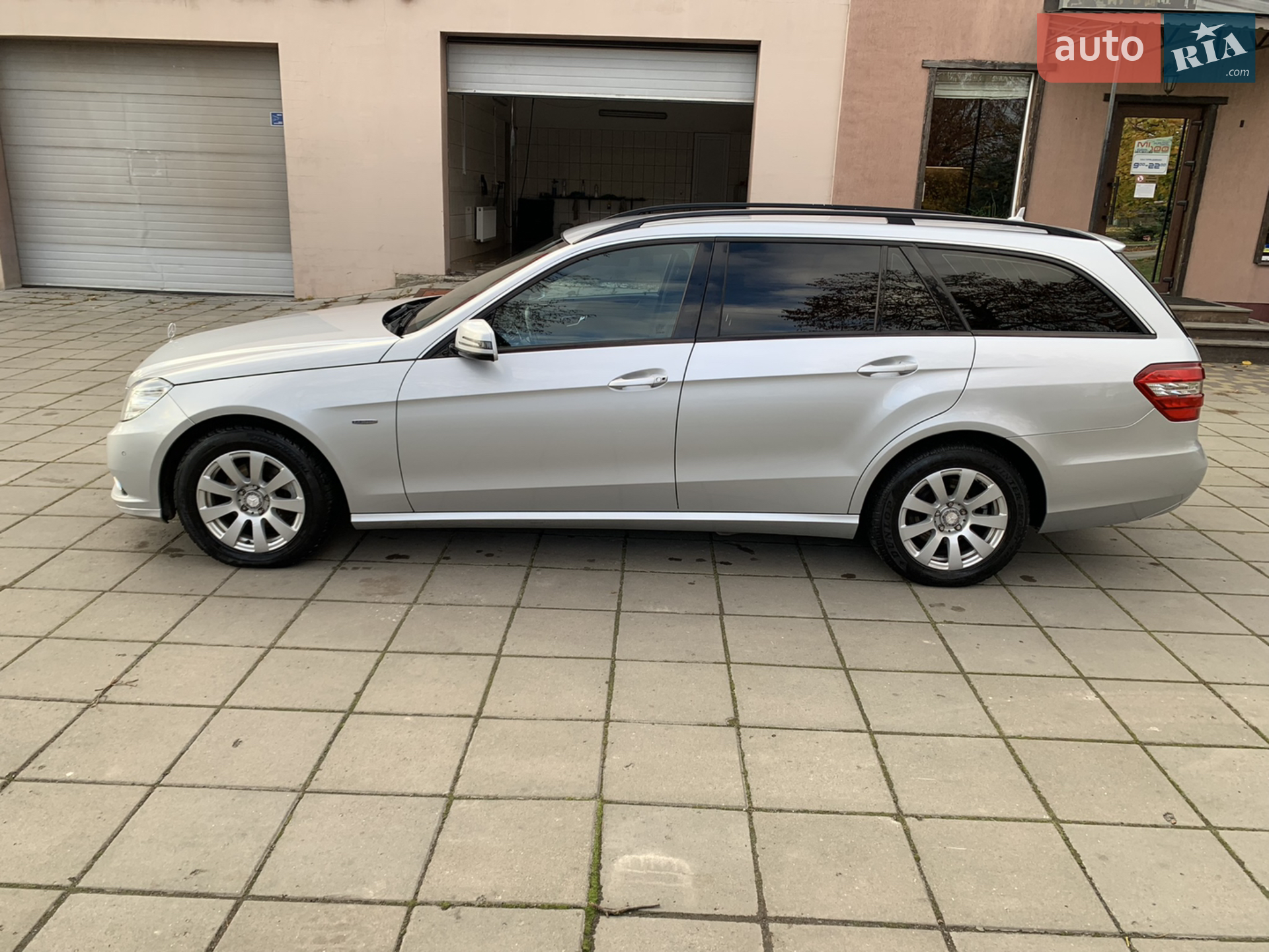 2010 Mercedes-Benz E-klasse - мініатюра 3