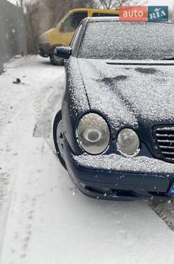Седан Mercedes-Benz E-Class 2000 в Хмельнике