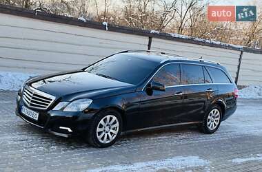 Універсал Mercedes-Benz E-Class 2012 в Чернівцях