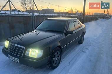 Седан Mercedes-Benz E-Class 1994 в Киеве
