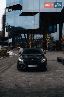 Седан Mercedes-Benz E-Class 2016 в Львове