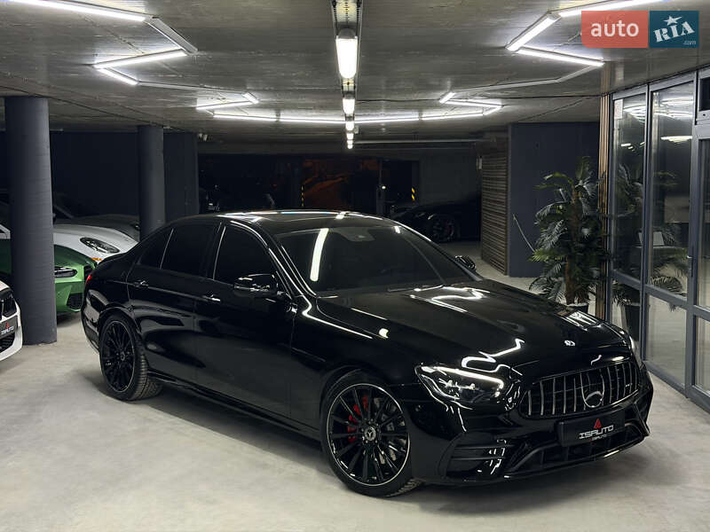 Mercedes-Benz E-Class 2021