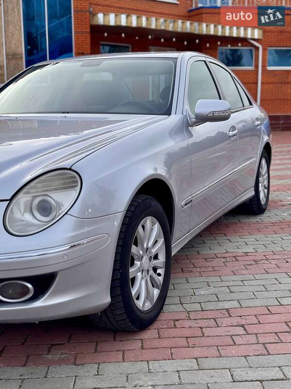 Седан Mercedes-Benz E-Class 2007 в Запорожье