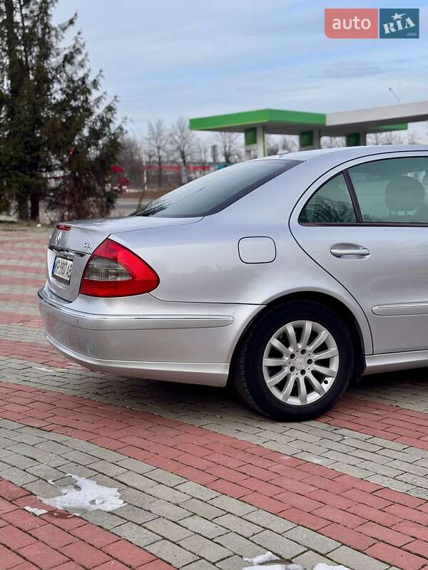 Седан Mercedes-Benz E-Class 2007 в Запорожье