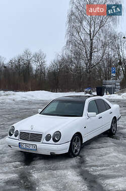 Седан Mercedes-Benz E-Class 1996 в Львове