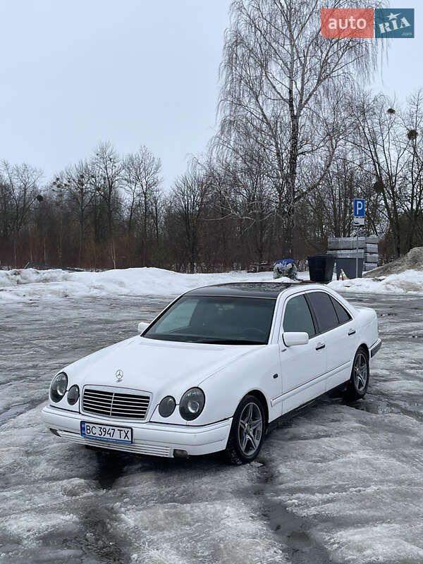Mercedes-Benz E-Class 1996