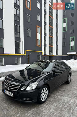 Седан Mercedes-Benz E-Class 2011 в Шептицькому