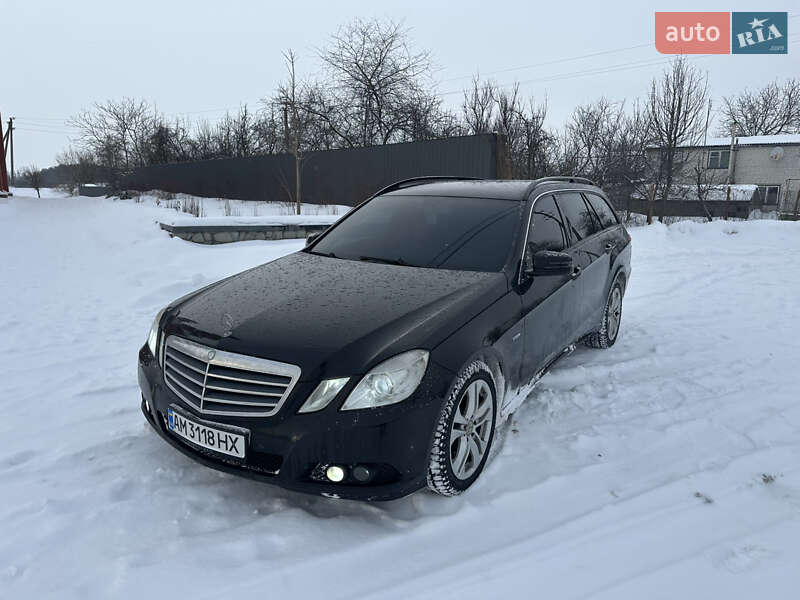 Mercedes-Benz E-Class 2010