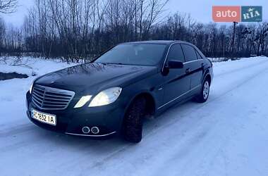 Седан Mercedes-Benz E-Class 2011 в Камені-Каширському