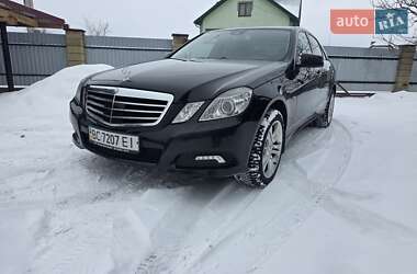Седан Mercedes-Benz E-Class 2009 в Стрые