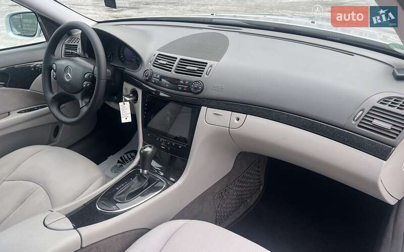 Седан Mercedes-Benz E-Class 2006 в Луцке