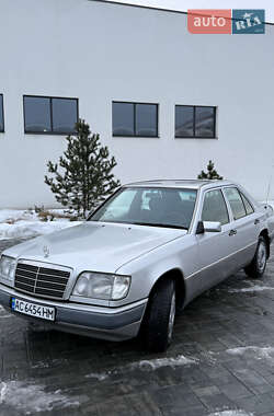 Седан Mercedes-Benz E-Class 1995 в Луцьку