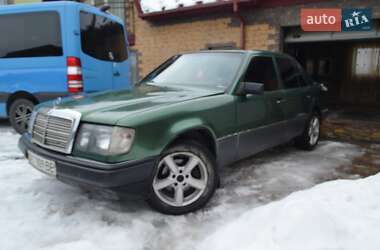 Седан Mercedes-Benz E-Class 1990 в Болехове