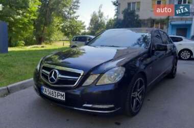 Седан Mercedes-Benz E-Class 2012 в Киеве