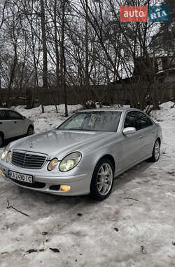 Седан Mercedes-Benz E-Class 2003 в Киеве
