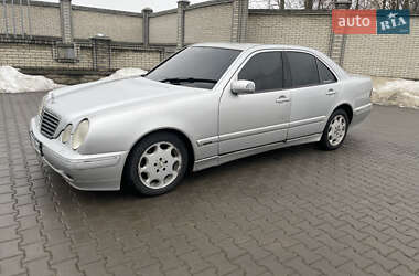 Седан Mercedes-Benz E-Class 2001 в Чернівцях