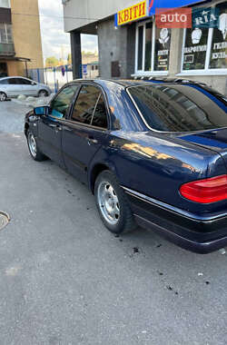 Седан Mercedes-Benz E-Class 1996 в Хмельницком