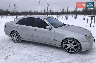 Седан Mercedes-Benz E-Class 2002 в Києві