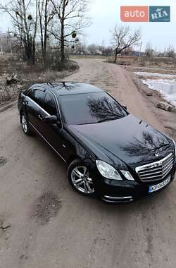 Седан Mercedes-Benz E-Class 2011 в Хмельницькому