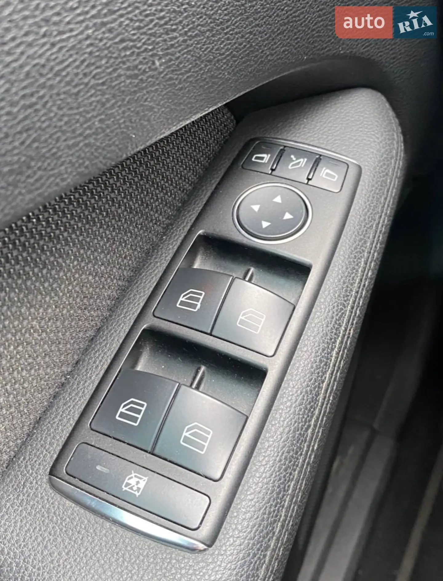 2011 Mercedes-Benz E-klasse - мініатюра 18