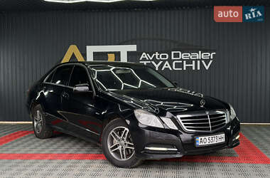 Седан Mercedes-Benz E-Class 2010 в Тячеве