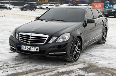 Седан Mercedes-Benz E-Class 2012 в Києві