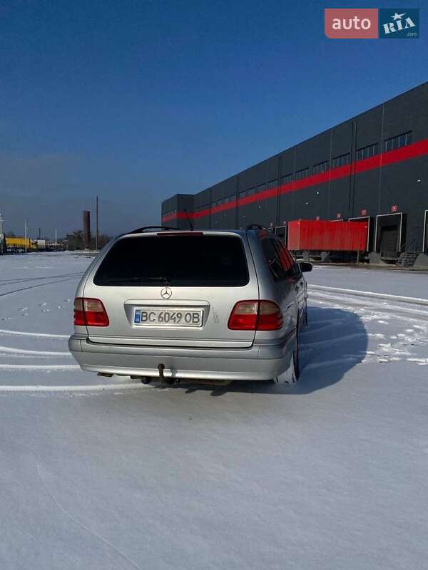 Mercedes-Benz E-Class 2000