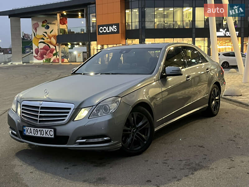 Mercedes-Benz E-Class 2011