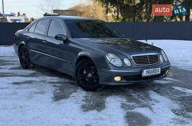 Седан Mercedes-Benz E-Class 2003 в Кременце