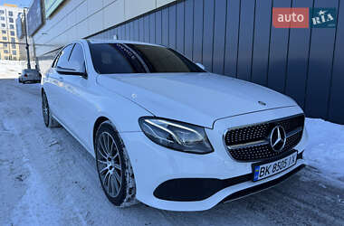 Седан Mercedes-Benz E-Class 2016 в Рівному