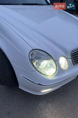 Универсал Mercedes-Benz E-Class 2004 в Сваляве