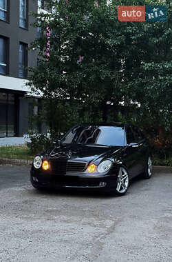 Седан Mercedes-Benz E-Class 2003 в Ивано-Франковске