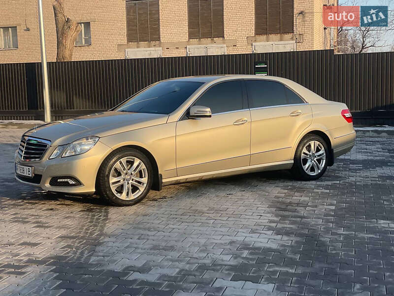 Mercedes-Benz E-Class 2009