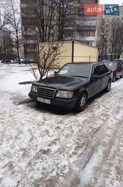Седан Mercedes-Benz E-Class 1991 в Киеве