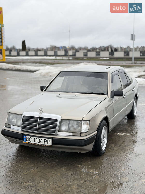 Mercedes-Benz E-Class 1990