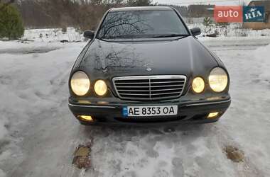 Седан Mercedes-Benz E-Class 2001 в Прилуках