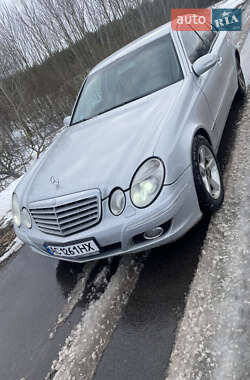 Седан Mercedes-Benz E-Class 2006 в Луцке