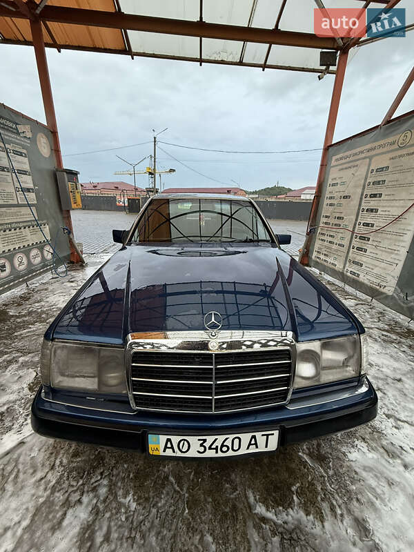 Mercedes-Benz E-Class 1985