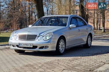 Седан Mercedes-Benz E-Class 2002 в Львове