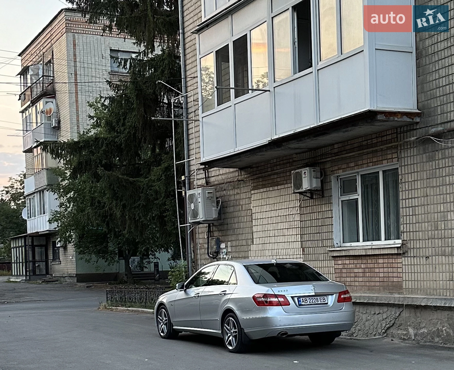 2010 Mercedes-Benz E-klasse - мініатюра 4