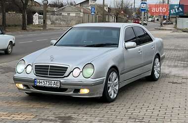 Седан Mercedes-Benz E-Class 2000 в Миколаєві