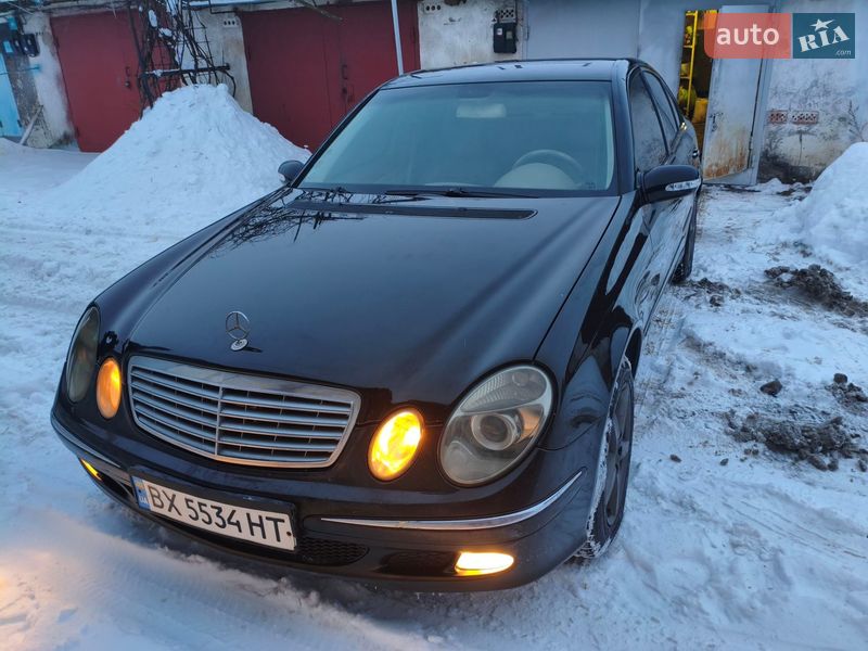 Mercedes-Benz E-Class 2002 Mercedes-Benz E-Class 2002