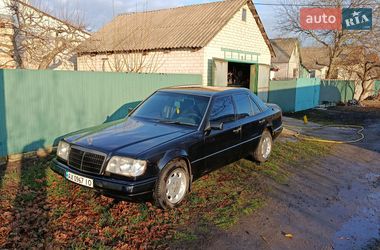 Седан Mercedes-Benz E-Class 1990 в Кегичівці