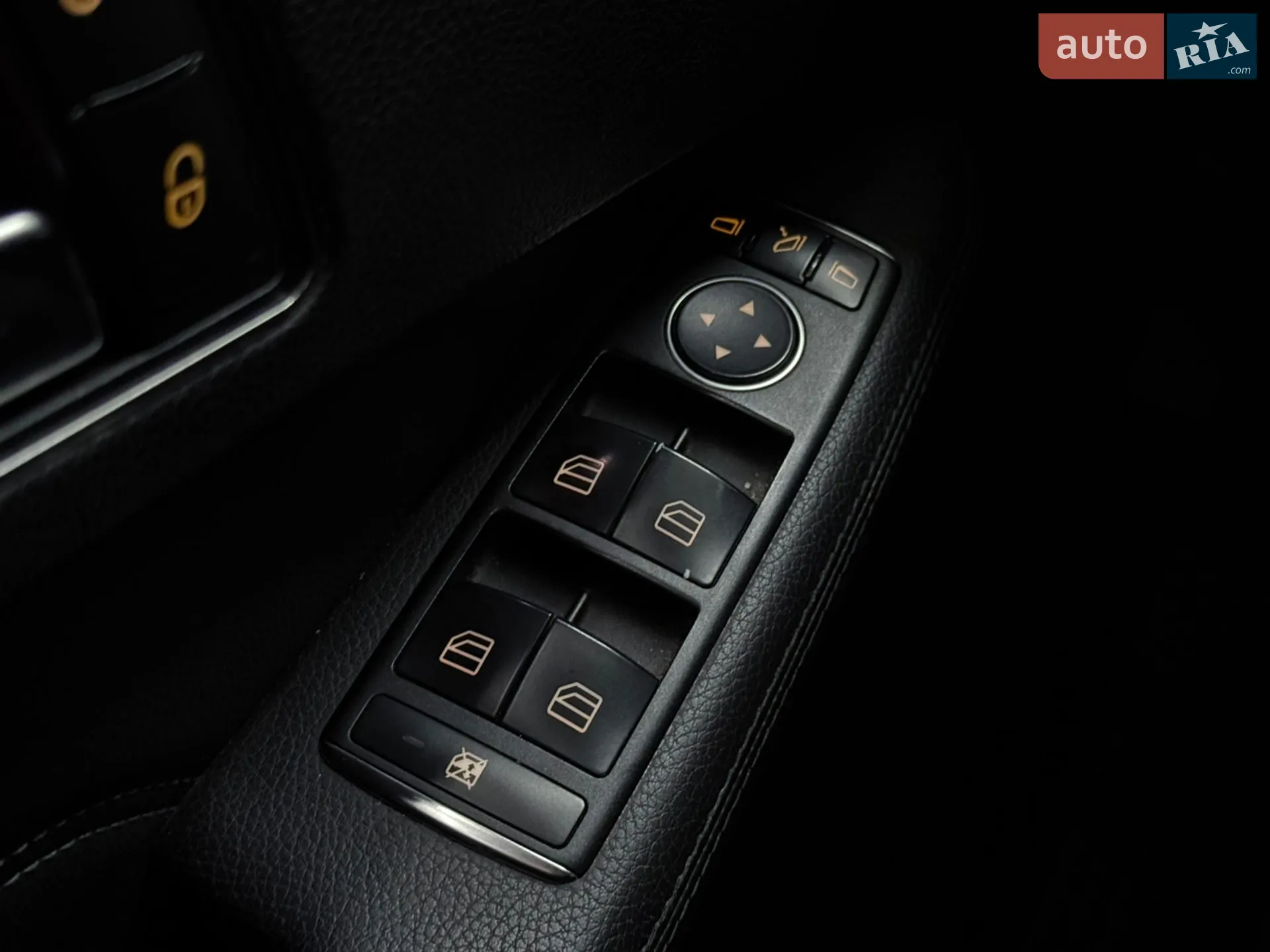 2013 Mercedes-Benz E-klasse - мініатюра 26