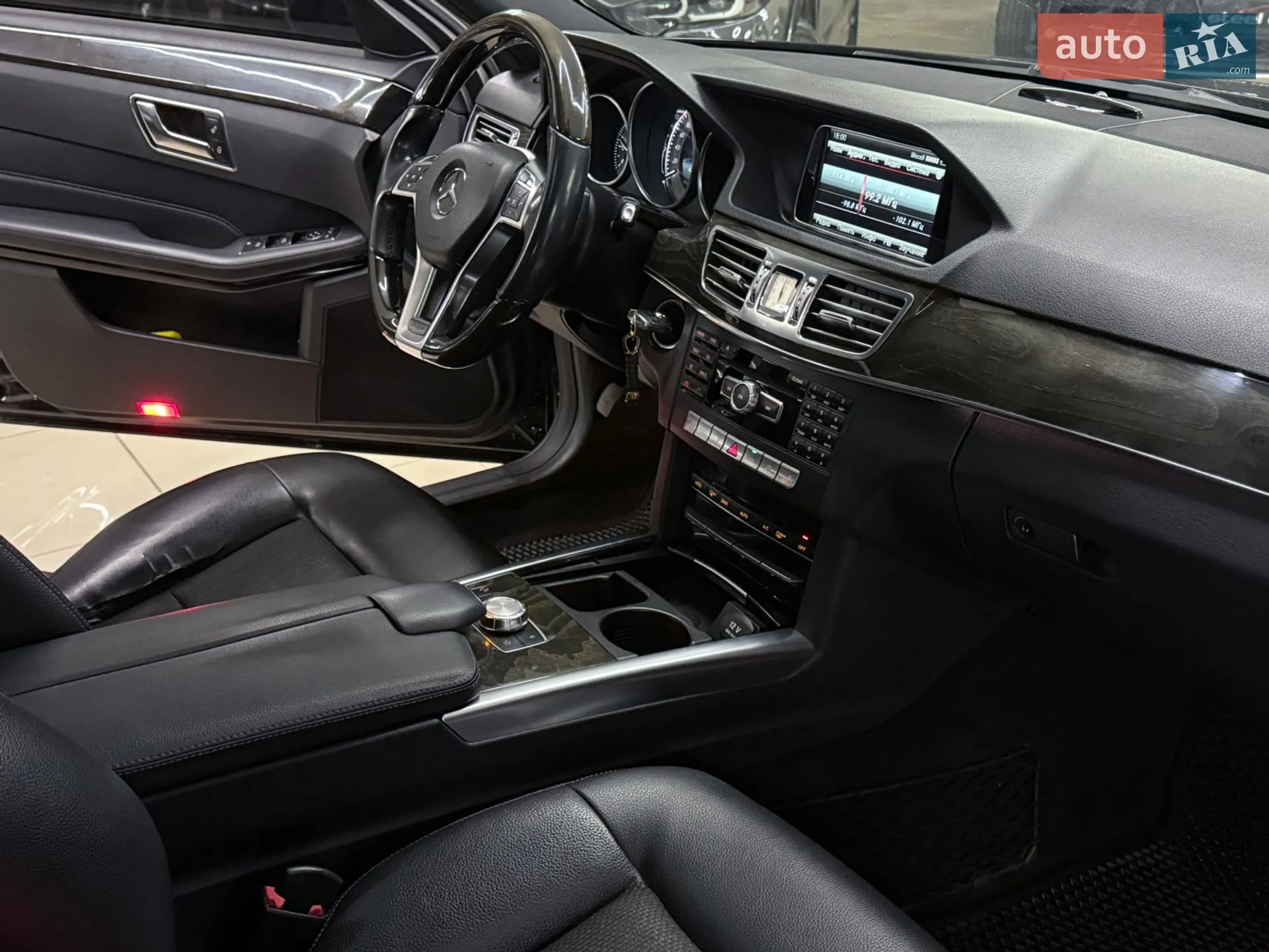 2013 Mercedes-Benz E-klasse - мініатюра 22