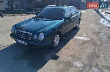Седан Mercedes-Benz E-Class 1998 в Виннице