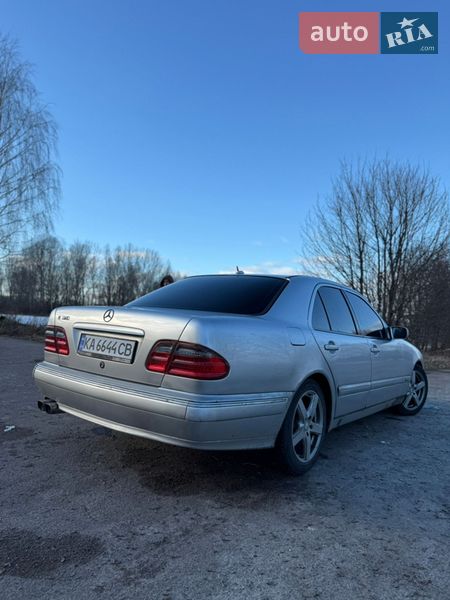 Mercedes-Benz E-Class 2000